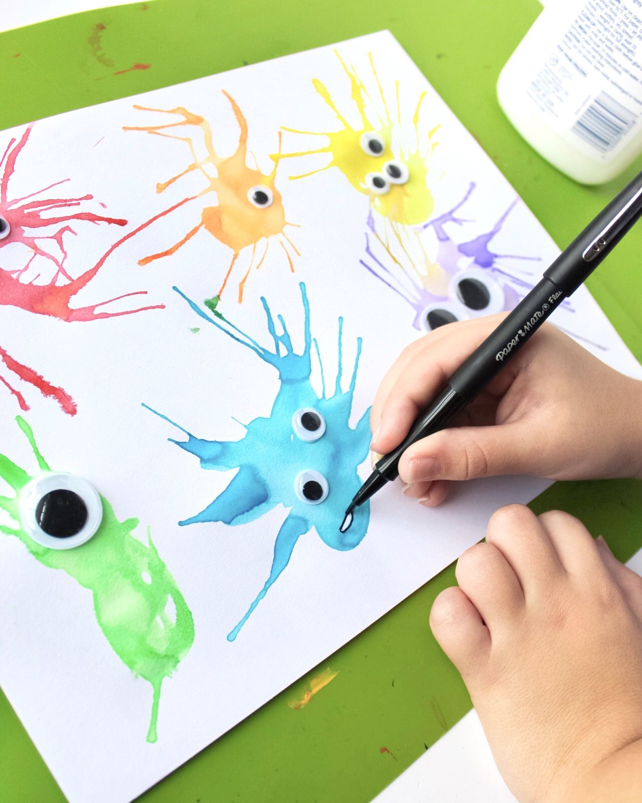 Crée ton personnage en aquarelle : un atelier ludique pour les petits artistes! 🎨✨