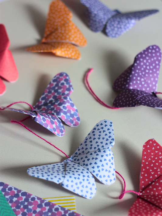 Atelier Origami : Crée ta guirlande en papillons 🦋