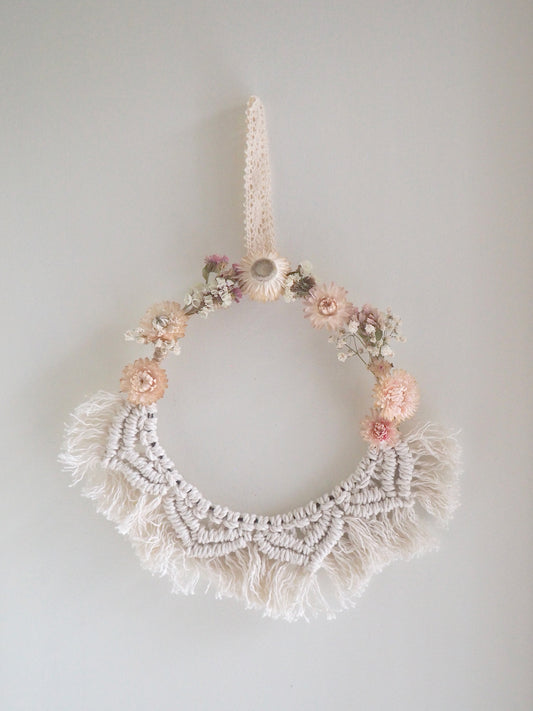 Atelier créatif - Couronne en macramé et fleurs séchées